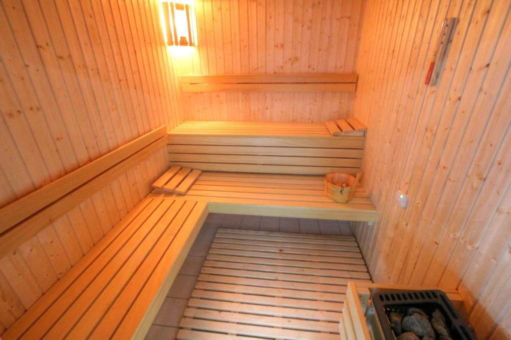 5 Zmyslow Akademia Wypoczynku Pokoje Zieleniewo  Exterior foto
