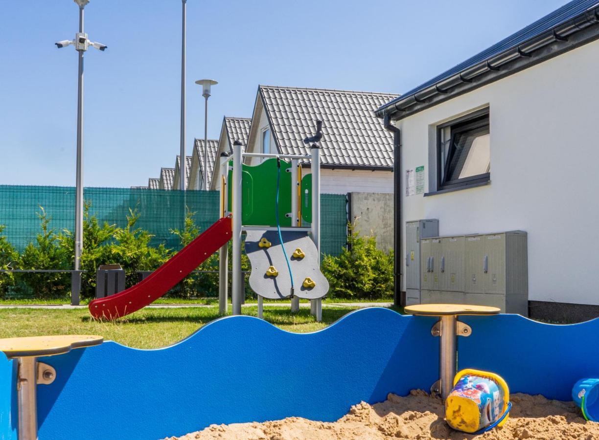 5 Zmyslow Akademia Wypoczynku Pokoje Zieleniewo  Exterior foto
